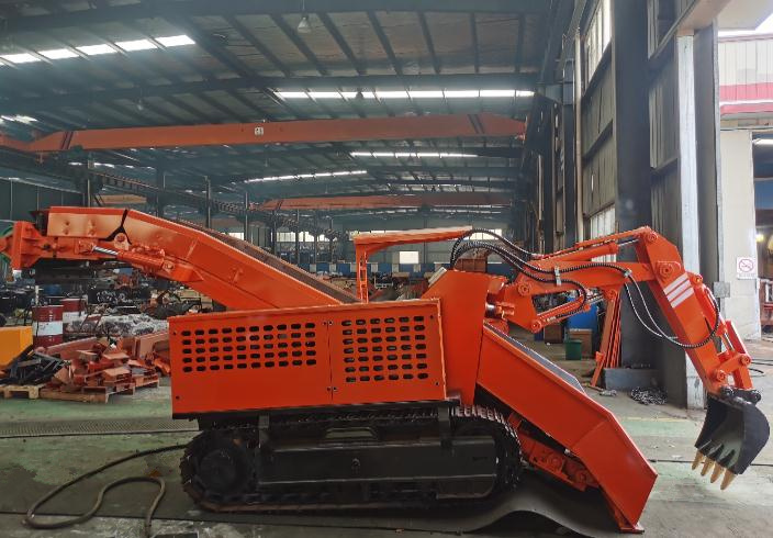 跟著帥龍重工一起看看履帶扒渣機的8點維護保養(yǎng)事項！